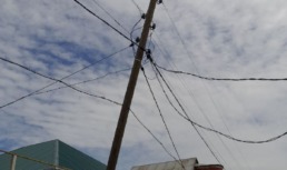 В Астраханской области жители боятся ударов электротока
