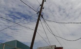 В Астраханской области жители боятся ударов электротока