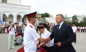 В Астраханском кремле состоялся торжественный выпускной суворовцев