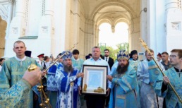 В Астрахань прибыла чудотворная Казанская икона Божией Матери