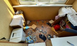 В Астрахани из окна многоэтажки выпал 5‑летний ребенок