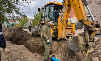 В переулке Березовский в Астрахани водопровод заменят до укладки асфальта