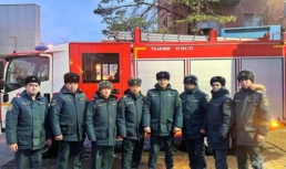 В Астрахани огнеборцы спасли из горящего дома почти 30 человек спасли людей