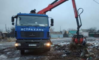 В Астрахани коммунальные службы готовят город к встрече Нового года