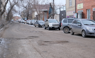 В Астрахани отремонтируют дорогу к популярному рынку