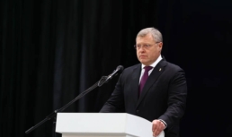 Игорь Бабушкин поздравил астраханок с Международным женским днем