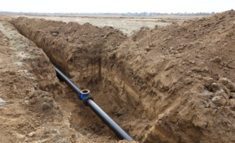 В астраханском поселке Сабанс Яр строят важный водопровод