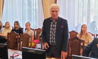 пропал профессор Бухарицин