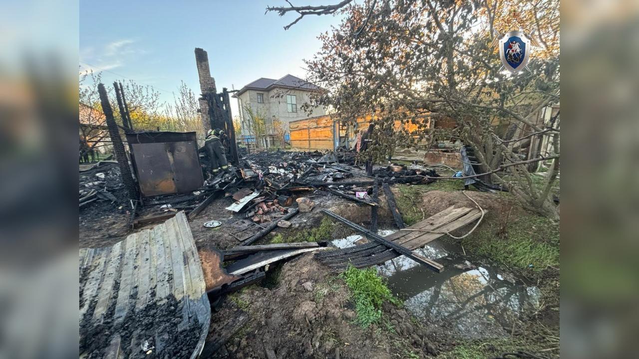 В Астрахани на пожаре погибли пять детей
