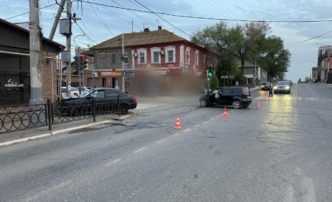 В Кировском районе Астрахани произошла авария, есть пострадавшие