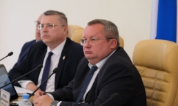 Председатель правительства Астраханской области отчитался о работе за год Председатель правительства Астраханской области отчитался о работе за год