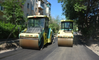 В Астрахани приводят в порядок площадь Шаумяна