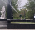 Астраханские коммунальщики занимаются уборкой города в праздники Астраханские коммунальщики занимаются уборкой города в праздники