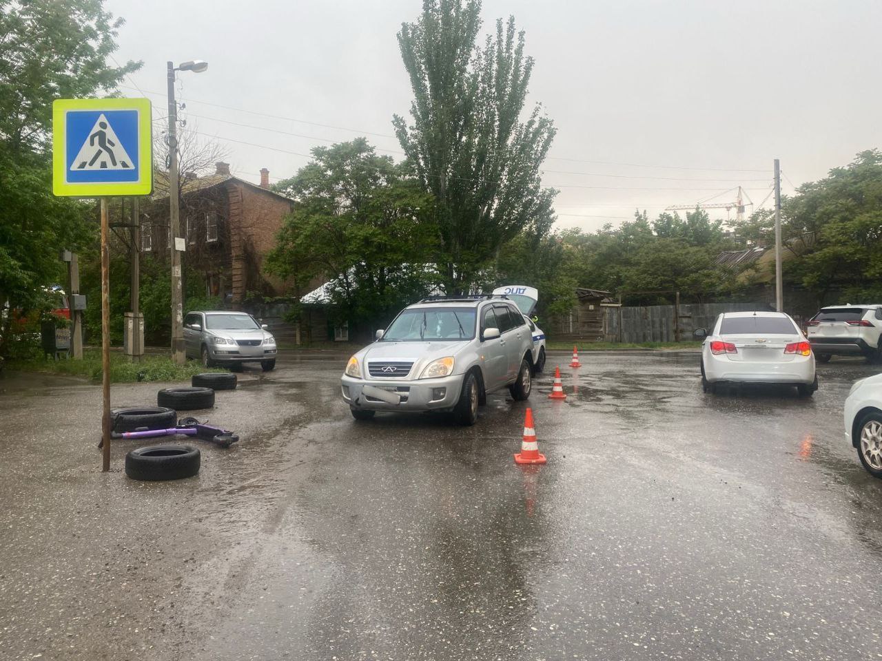 В центре Астрахани водитель сбил двоих подростков