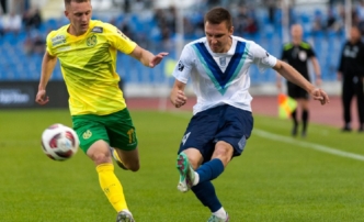 «Волгарь» выигрывает ретро-матч