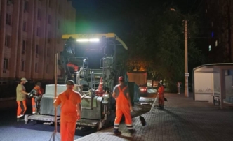 На улице Ширяева обновили дорожное покрытие и благоустроили тротуары