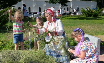 троичные гуляния