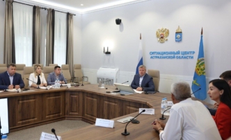 Отцу погибшего в бою астраханца помогут с реабилитацией после болезни