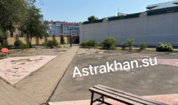 Из астраханского парка исчезла детская площадка