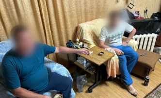 Астраханец в результате застолья лишился денег с банковской карты