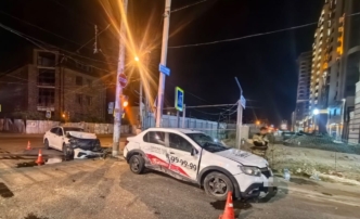 В Астрахани 17-летний парень пострадал в результате ночной аварии