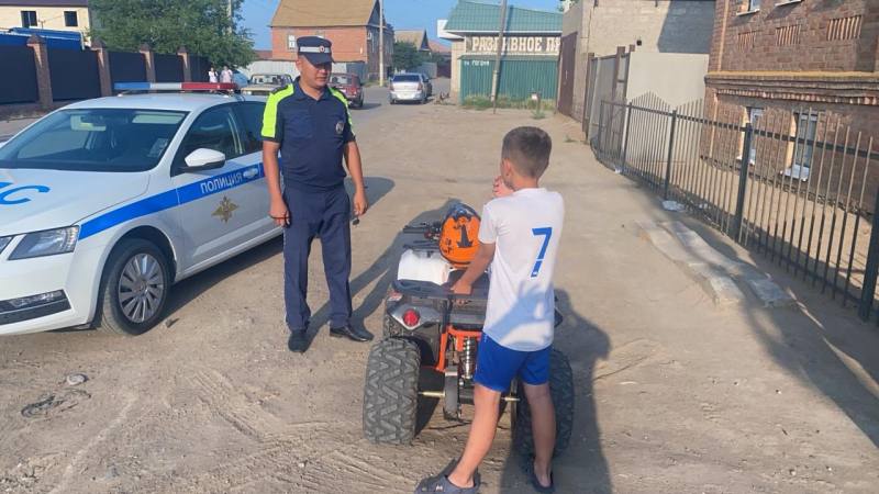 На дорогах Астрахани провели рейд по несовершеннолетним гонщикам