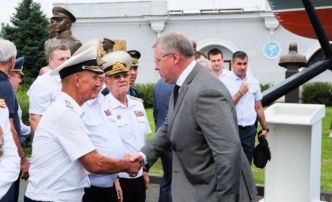 Игорь Бабушкин поздравил астраханцев с Днем военно-морского флота
