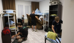 На летний отдых в Астрахань приехали дети из ЛНР На летний отдых в Астрахань приехали дети из ЛНР