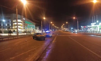 В Астрахани на пешеходном переходе сбили двух подростков
