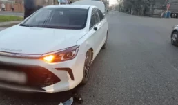 В Астрахани две девочки попали под колеса автомобиля В Астрахани две девочки попали под колеса автомобиля