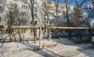 Выпала с балкона