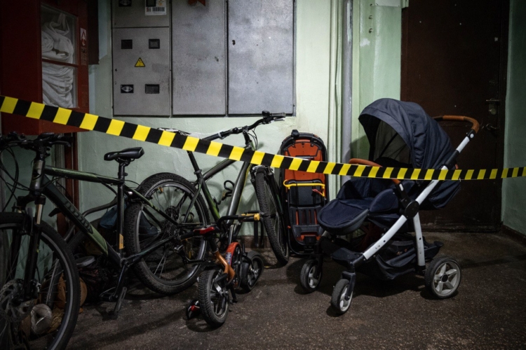 Коляски в подъезде