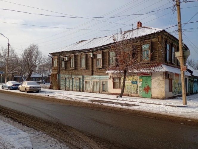 Аварийный дом