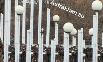 В Астрахани огромные деньги выделяются на освещение улиц, но ярче не становится