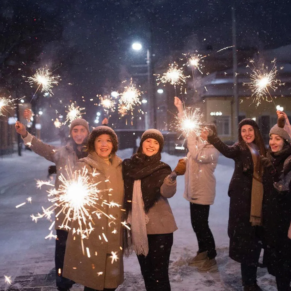 Маленький, но опасный: спасатели призывают астраханцев осторожно использовать бенгальские огни