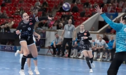 Астраханские гандболистки и&nbsp;ватерполисты порадовали болельщиков