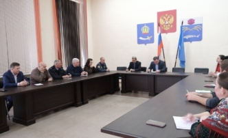 В Астраханской области затонувший баркас отрезал село от «большой земли»