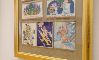 В Астраханском театре кукол работает выставка советских новогодних открыток