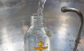 Как правильно провести праздник Крещения Господня и&nbsp;зачем нужна святая вода