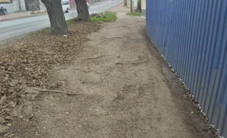 Астраханцы взяли инициативу в&nbsp;свои руки, чтобы заасфальтировать тротуар