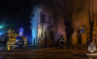 Этой ночью на пожаре в&nbsp;центре Астрахани спасли двух человек