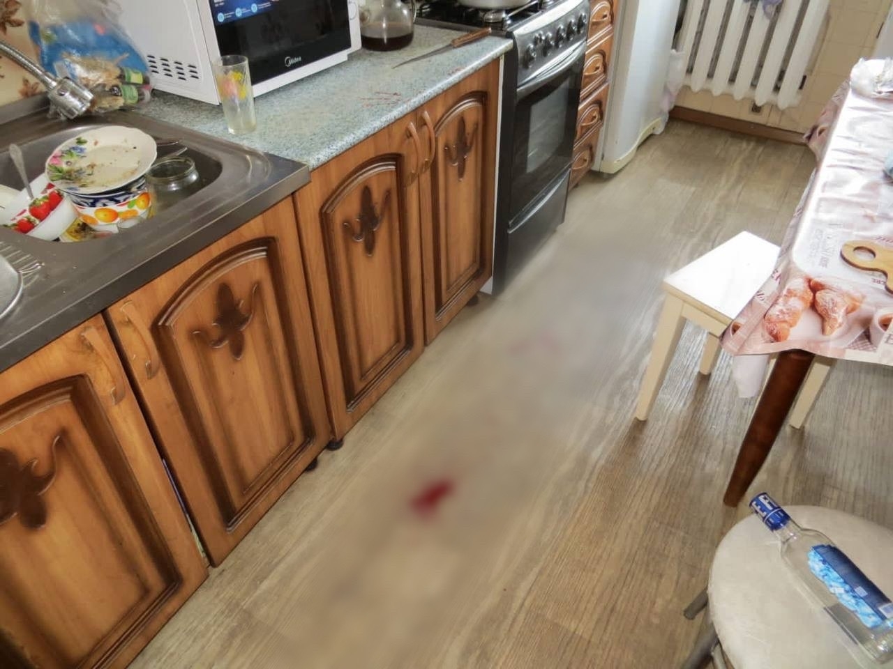 Астраханец решил закусить ухом товарища во время алкогольного застолья