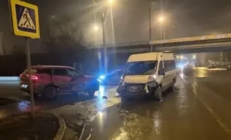 В Астрахани произошла авария с&nbsp;участием маршрутки, пострадала девочка