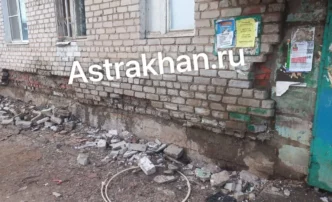 Астраханцы боятся, что дом в&nbsp;котором они живут рухнет